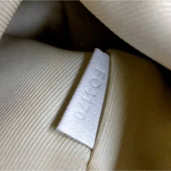 Louis VuittonLimited Edition BlancMonogram Sabbia Besace Bag. Serialcode FO4170. - Picture 5 of 16